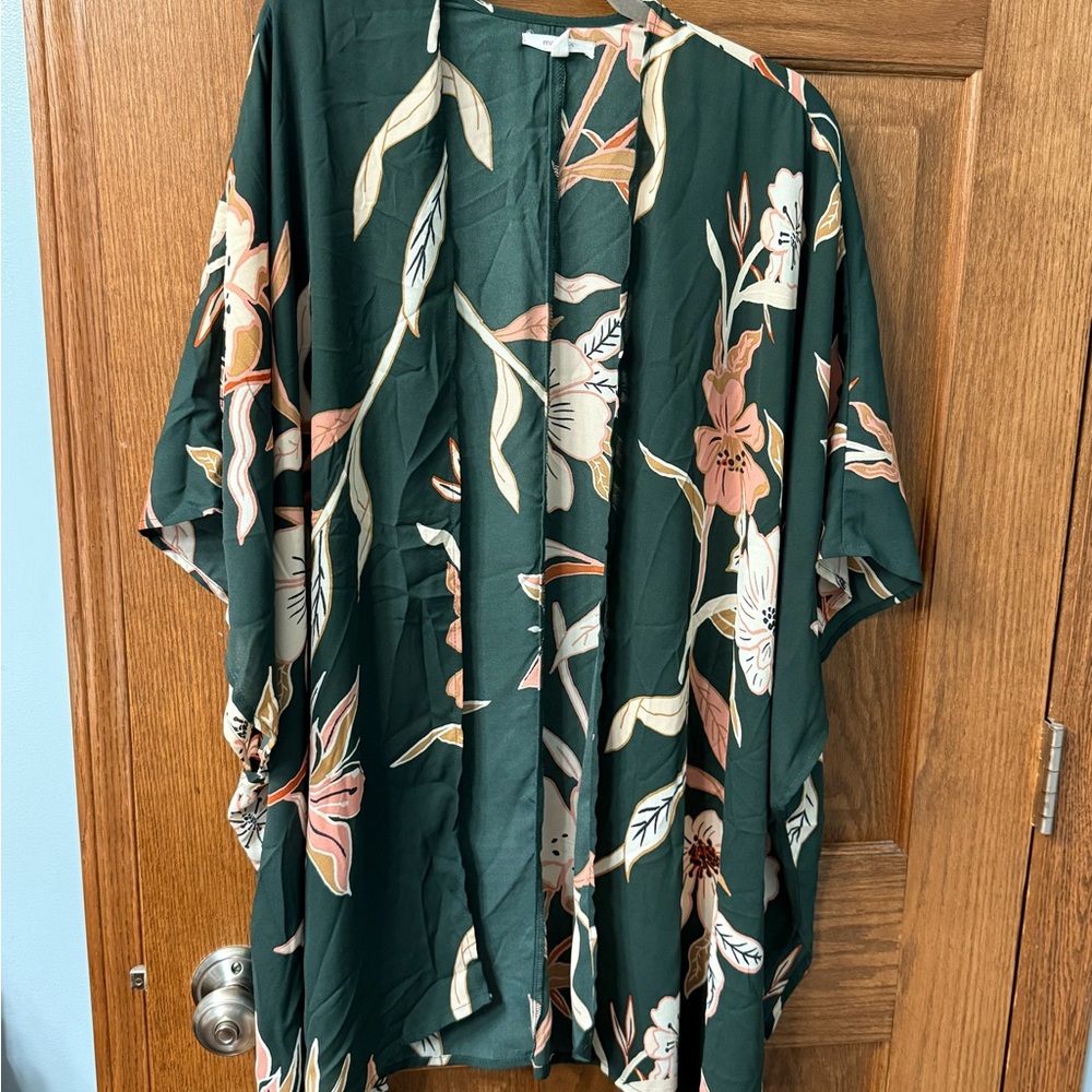 Maurices Green Floral Kimono